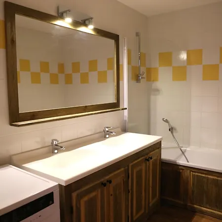 Apartment Duplex Pour 8 Pers. A Avec Wifi Aussois